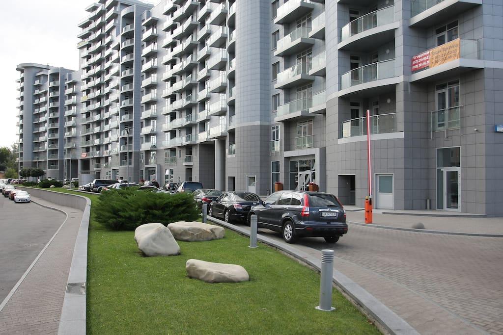 Apartments Raisy Okipnoi Kiev Buitenkant foto